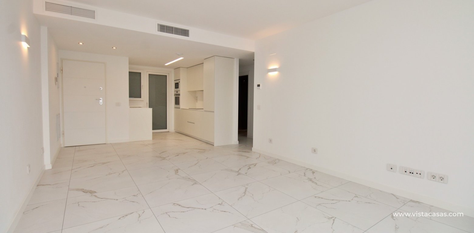 Resale 2 bedroom apartment for sale in Valonia Resort Punta Prima lounge
