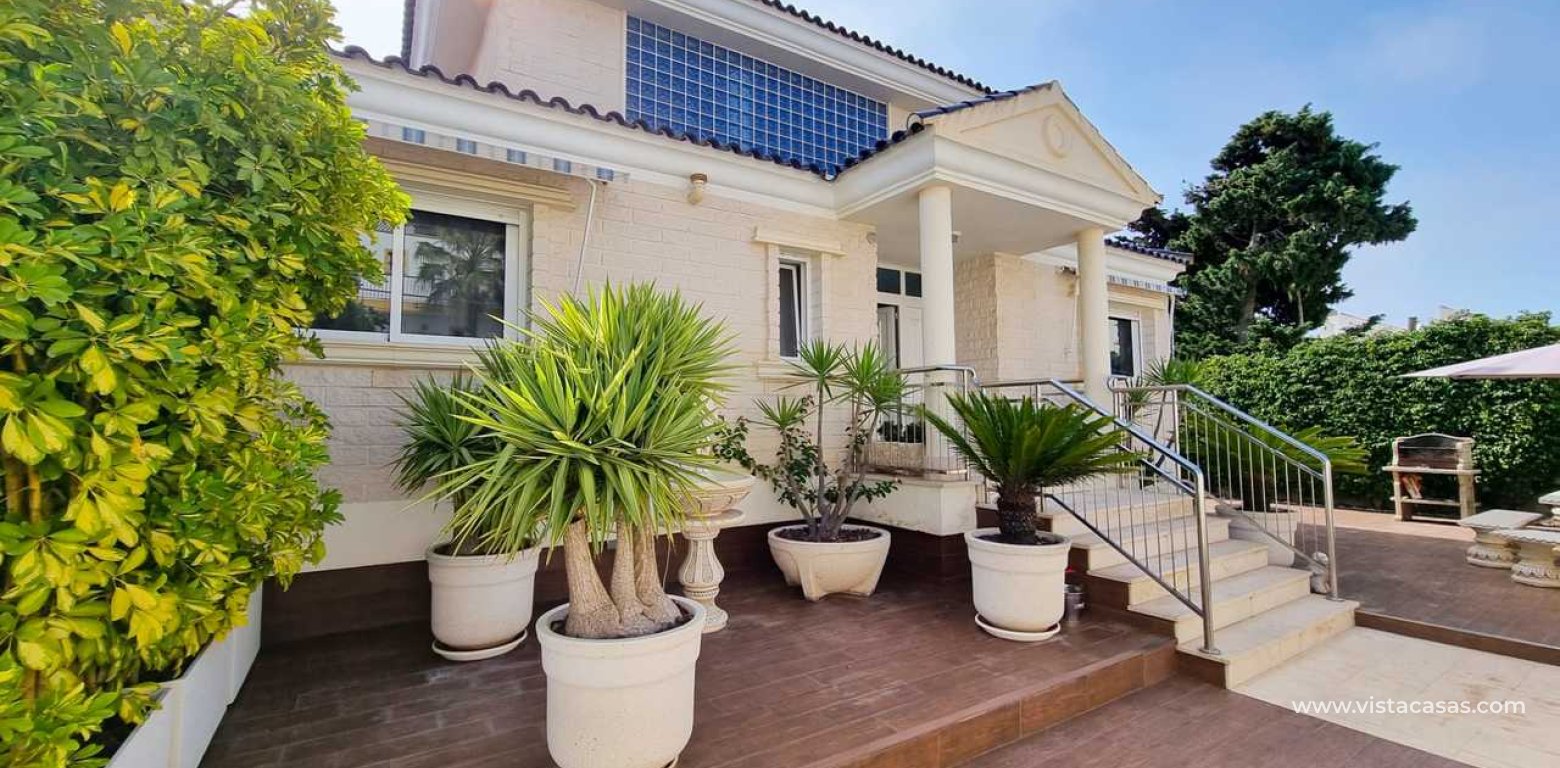Resale - Villa - Torrevieja - La Mata