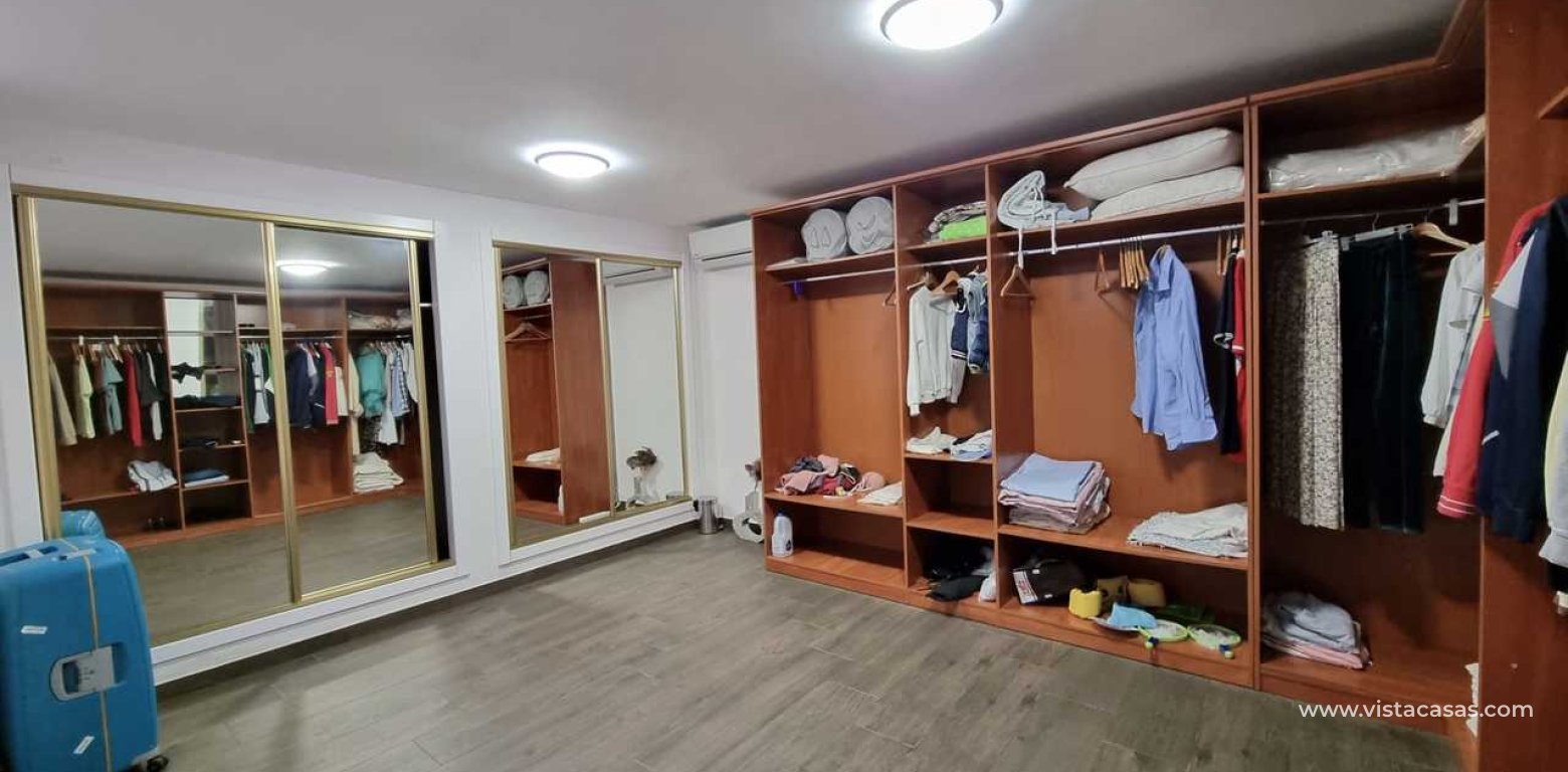 Resale - Villa - Torrevieja - La Mata