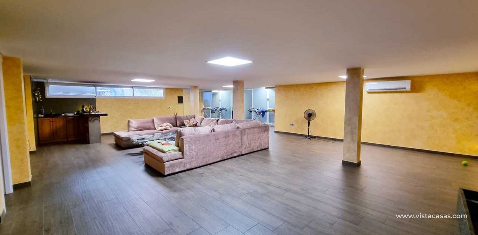 Resale - Villa - Torrevieja - La Mata