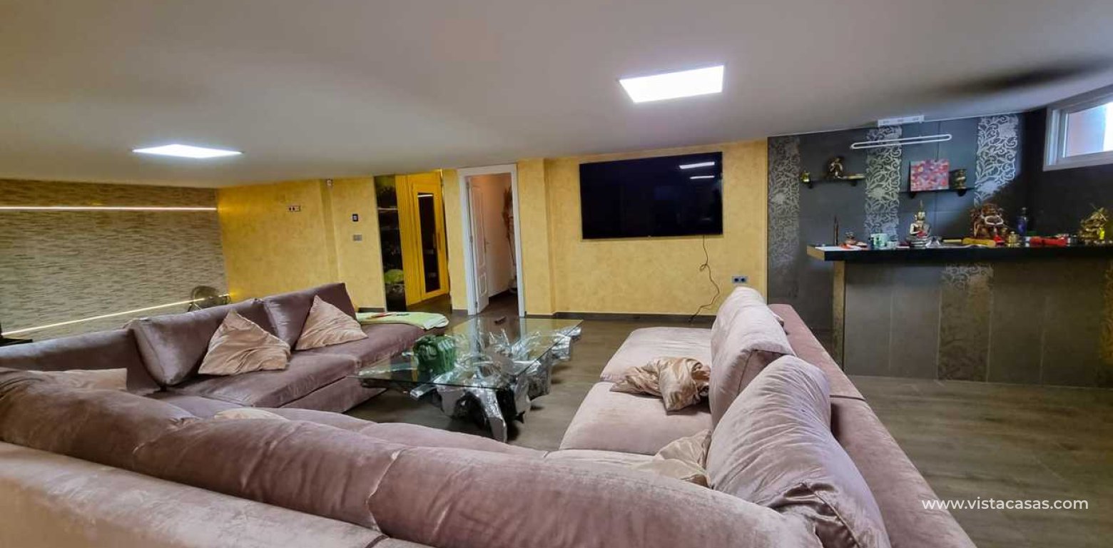 Resale - Villa - Torrevieja - La Mata