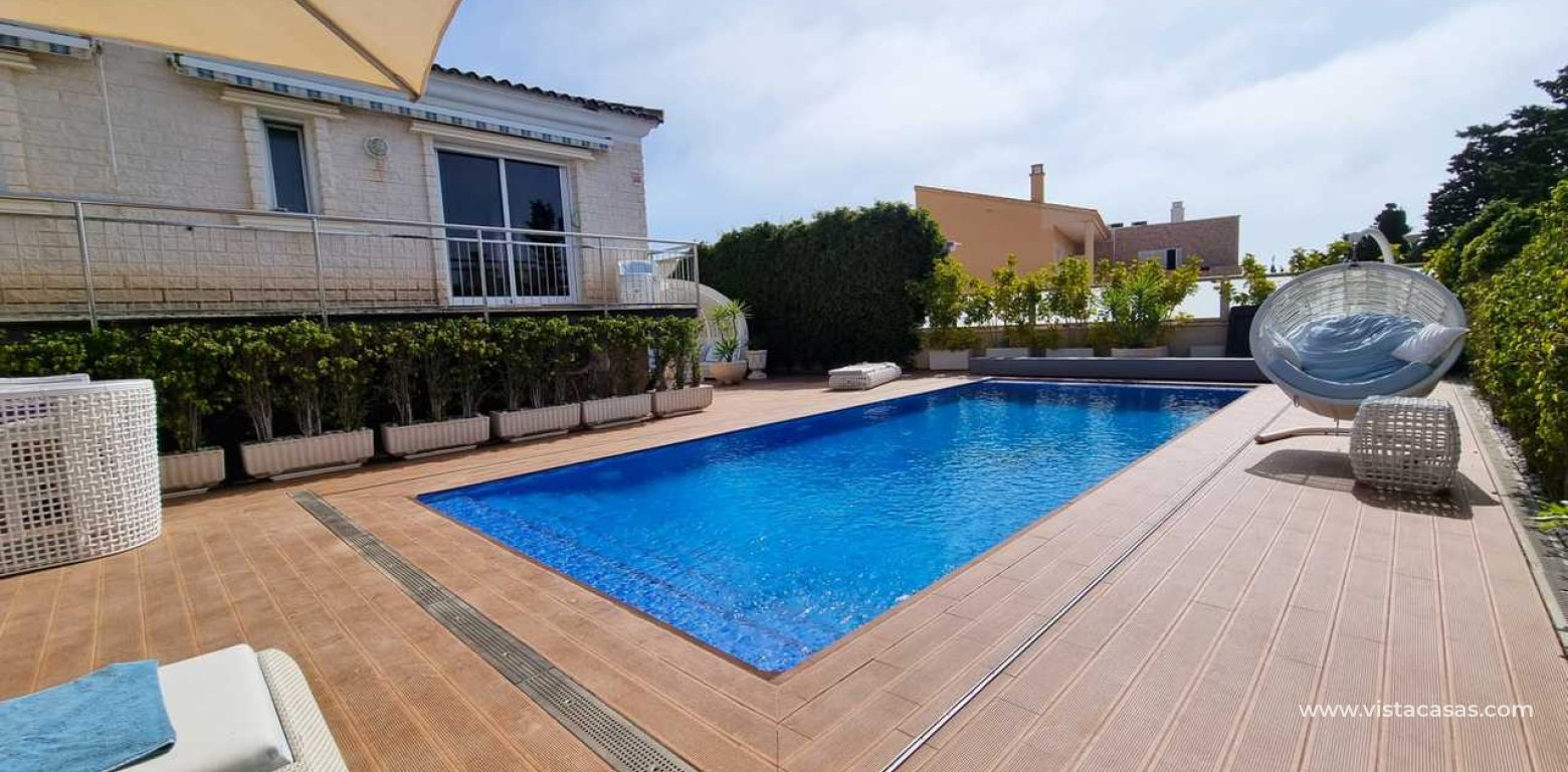 Resale - Villa - Torrevieja - La Mata