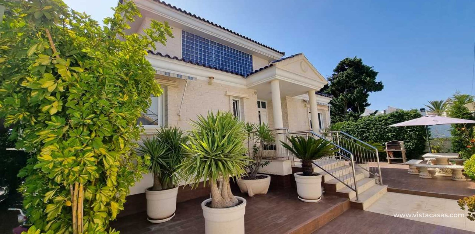 Resale - Villa - Torrevieja - La Mata