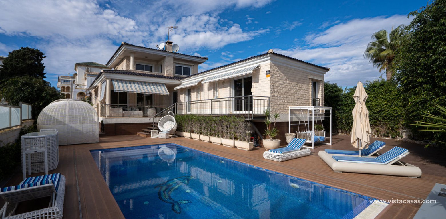 Resale - Villa - Torrevieja - La Mata