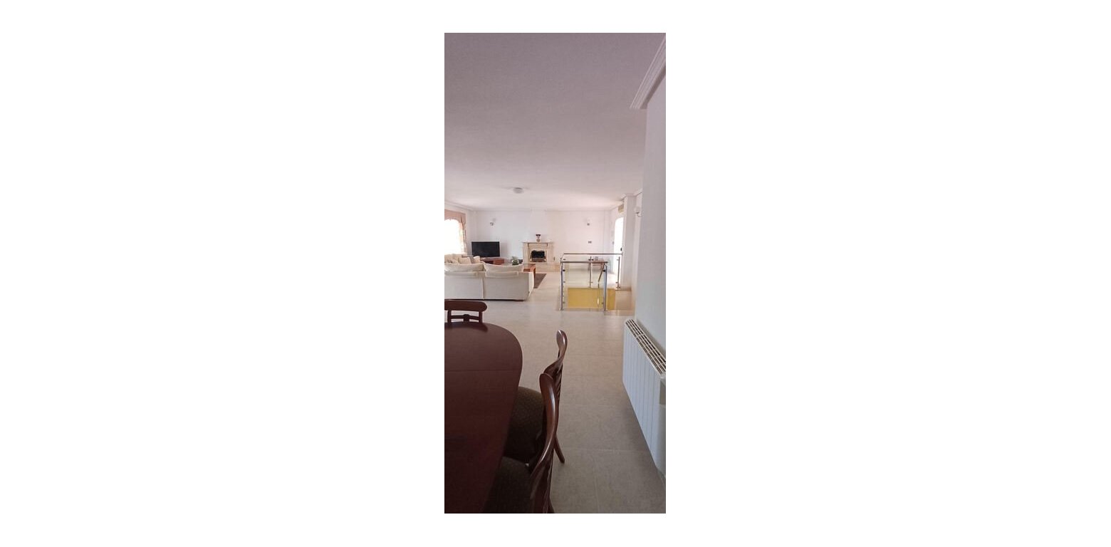 Wtórny - Villa - Algorfa