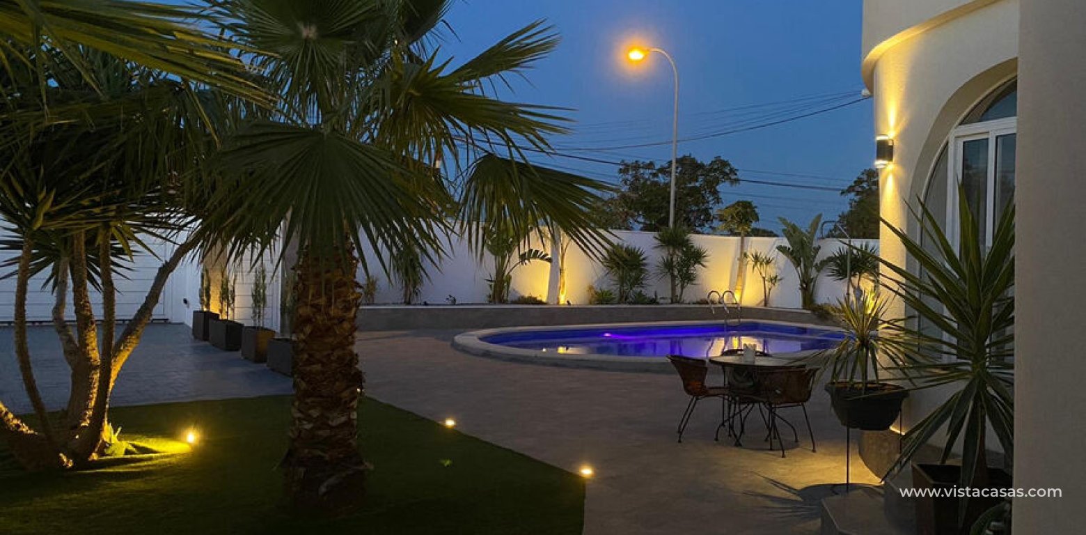 Sale - Villa - Torrevieja