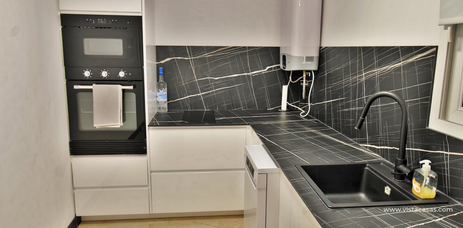 Resale - Apartment - Villamartin