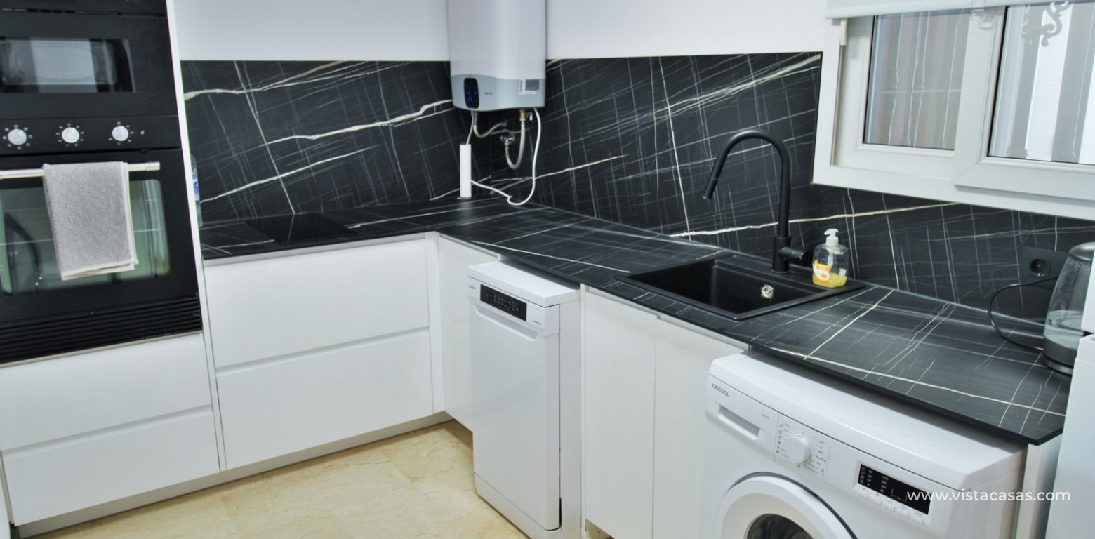 Resale - Apartment - Villamartin