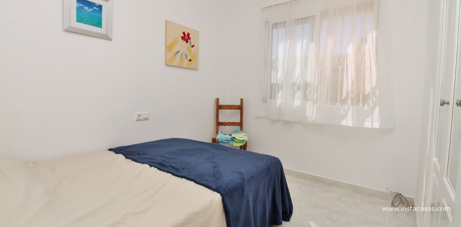 Ground floor apartment for sale in Miraflores V Pau 8 Villamartin double bedroom