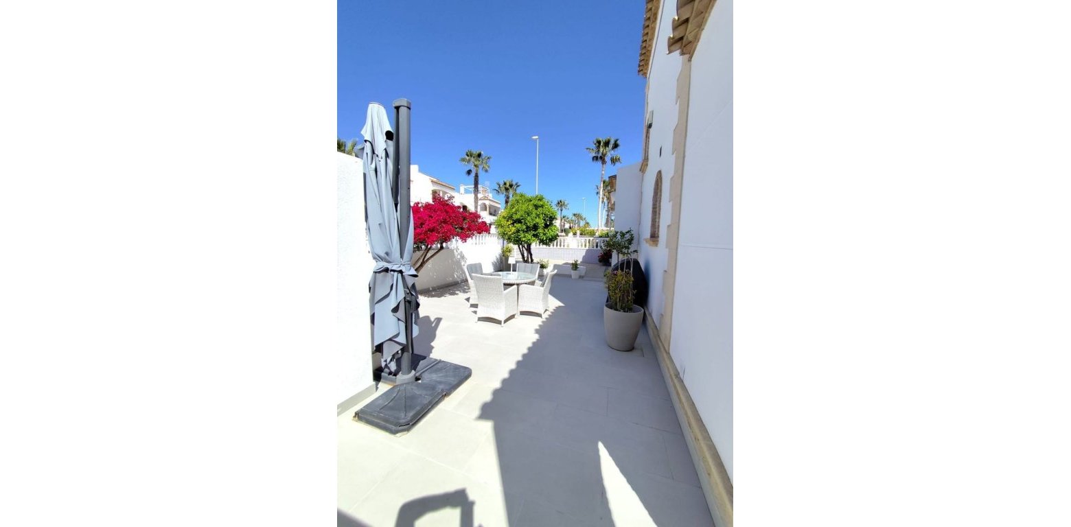 Resale - Villa - Villamartin - Las Violetas