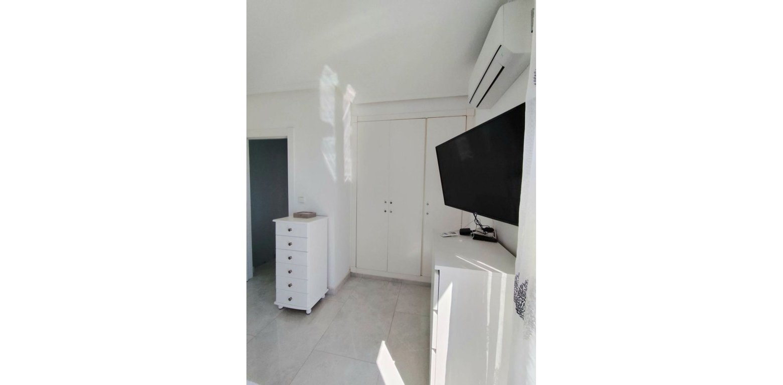 Resale - Villa - Villamartin - Las Violetas