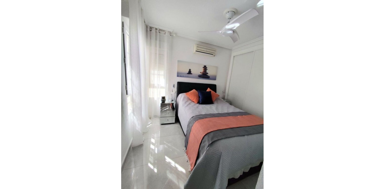 Resale - Villa - Villamartin - Las Violetas