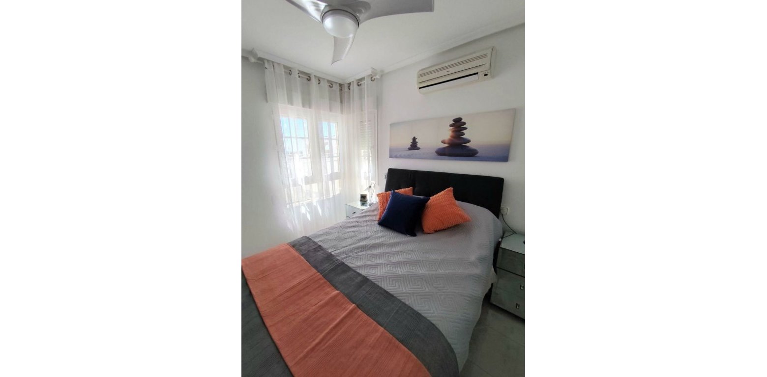 Resale - Villa - Villamartin - Las Violetas