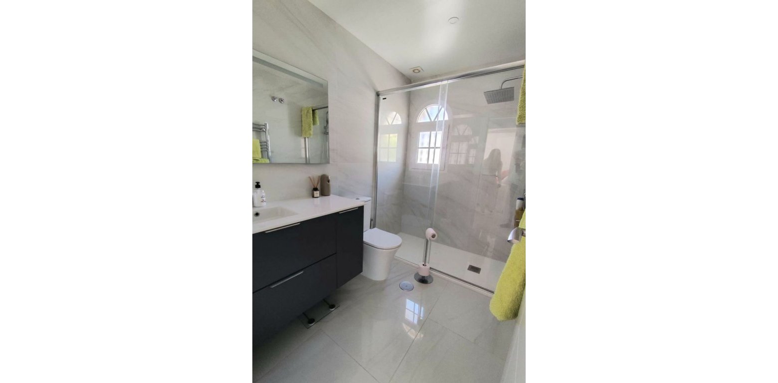 Resale - Villa - Villamartin - Las Violetas