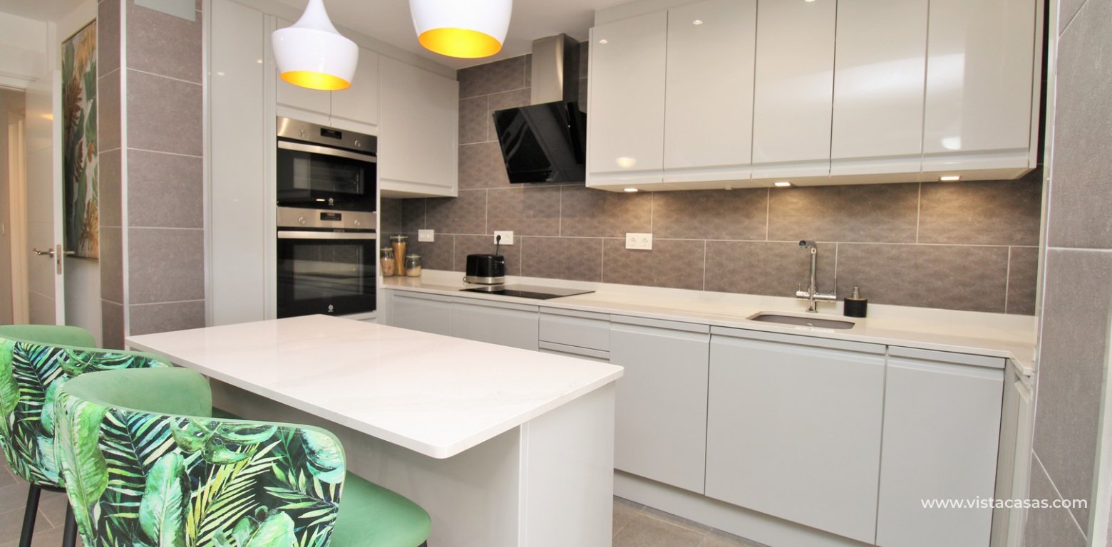 Renovated Lola Bungalow in Valencias Villamartin kitchen