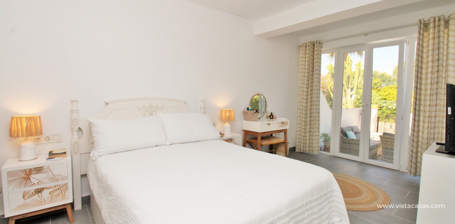 Renovated Lola Bungalow in Valencias Villamartin master bedroom