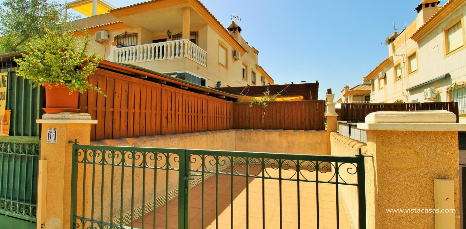 Top floor apartment in for sale Sol Golf PAU 8 Villamartin driveway