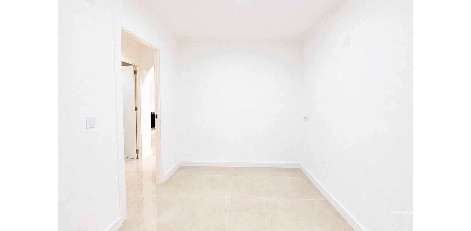 Resale - Apartment - Torrevieja - El Chaparral