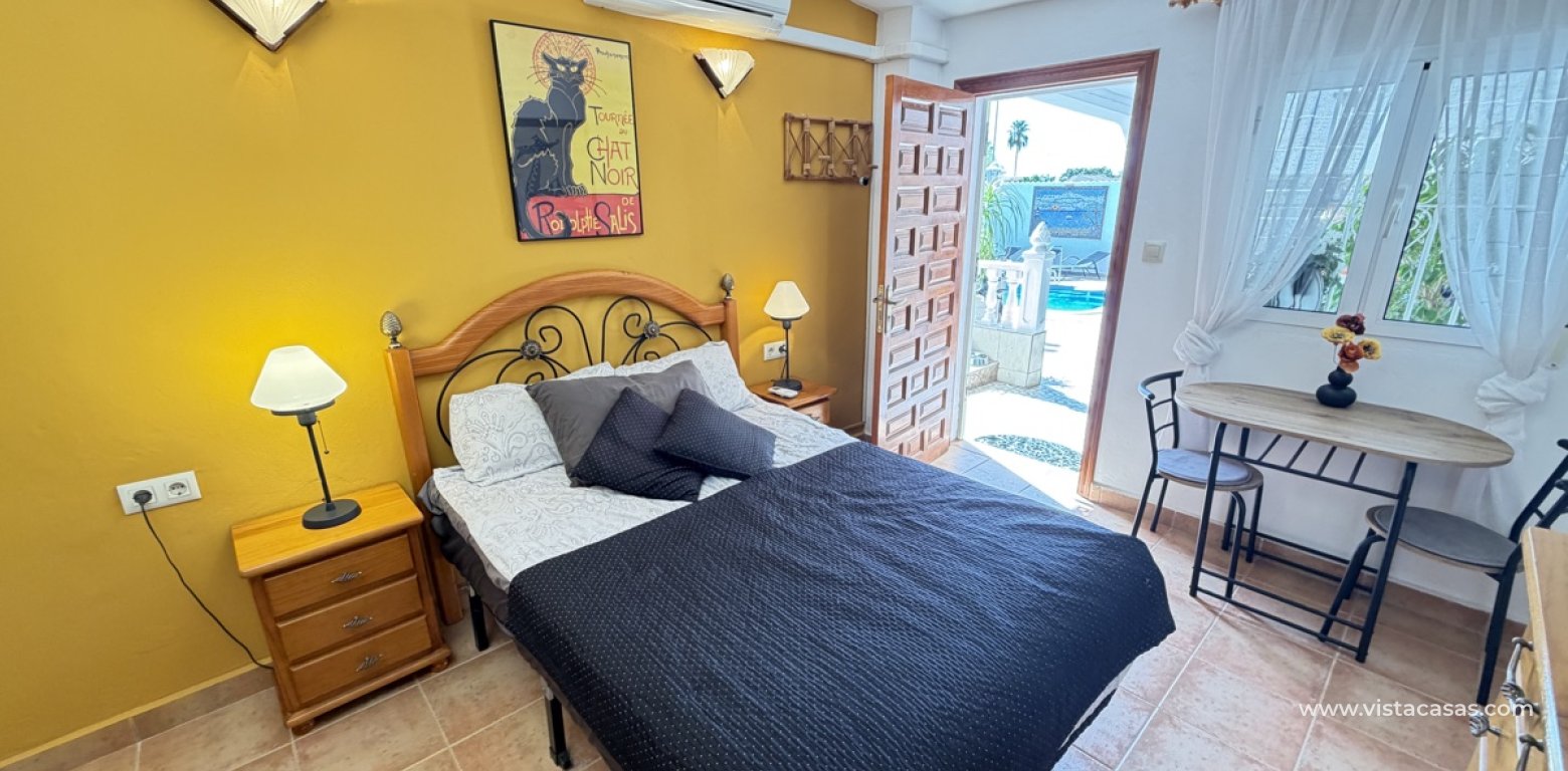 Resale - Villa - Torrevieja - San Luis