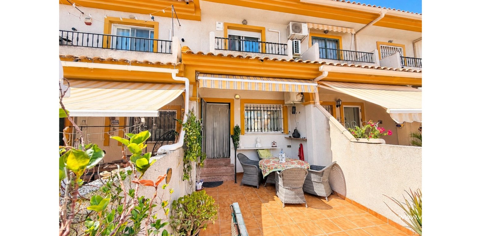 Venta - Townhouse - Daya Nueva