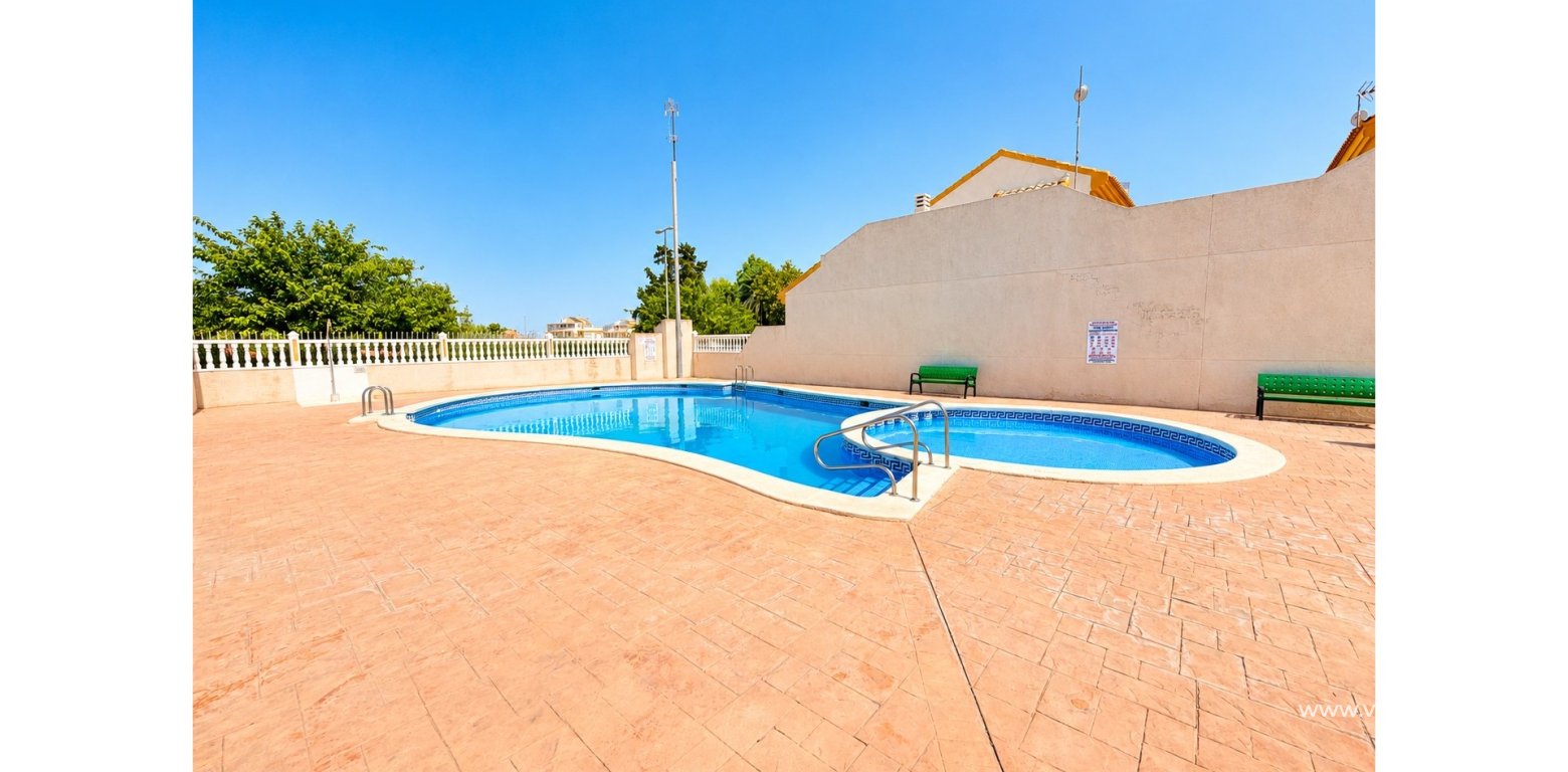 Venta - Townhouse - Daya Nueva