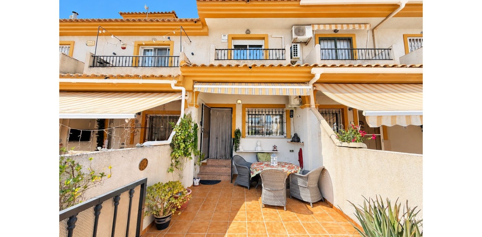 Venta - Townhouse - Daya Nueva