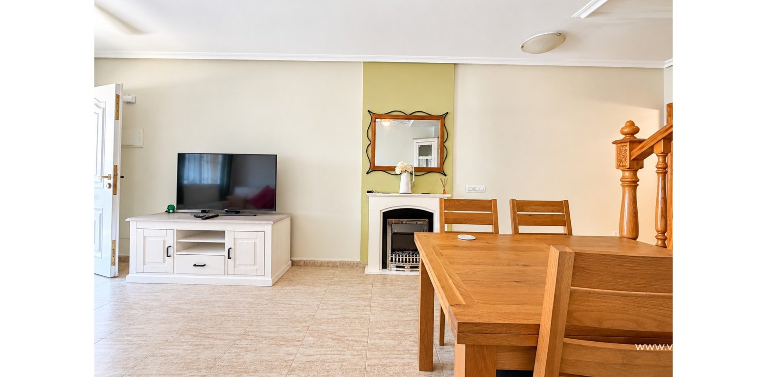 Venta - Townhouse - Daya Nueva