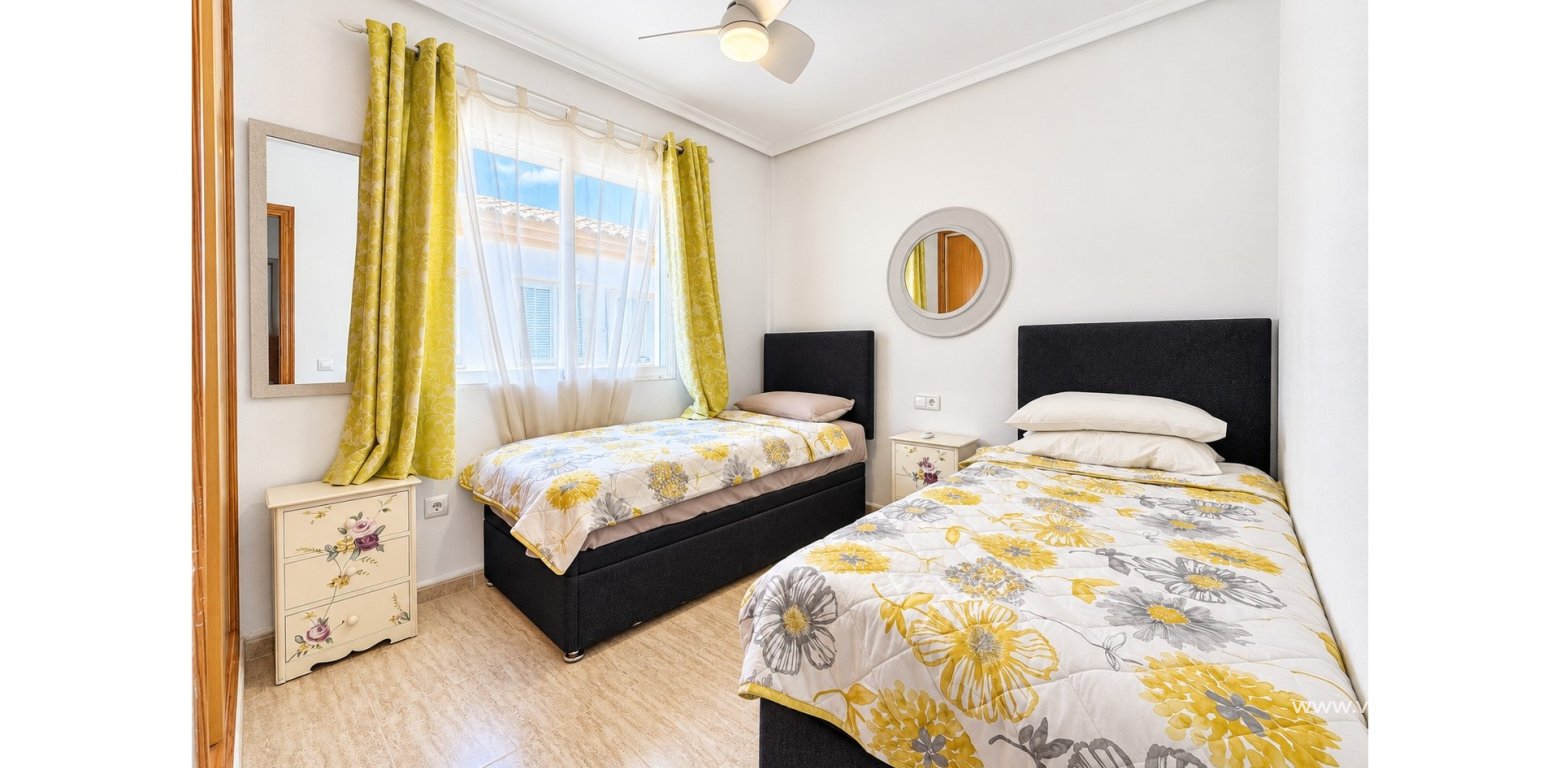 Venta - Townhouse - Daya Nueva