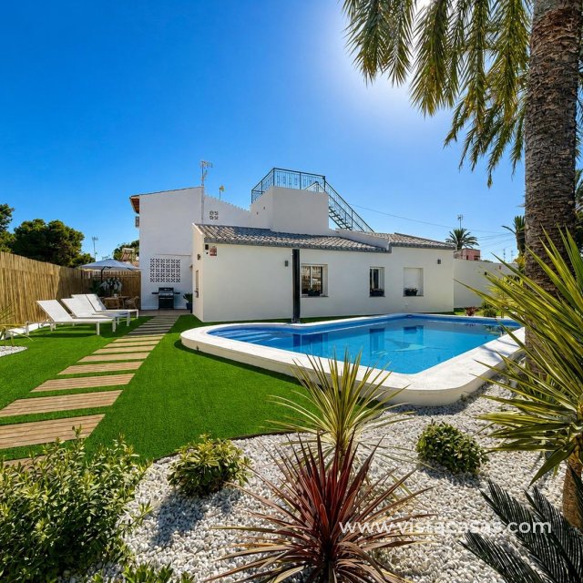 Villa - Resale - Punta Prima - Punta Prima