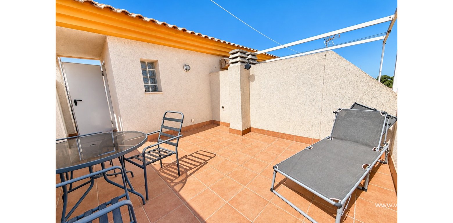 Venta - Townhouse - Daya Nueva