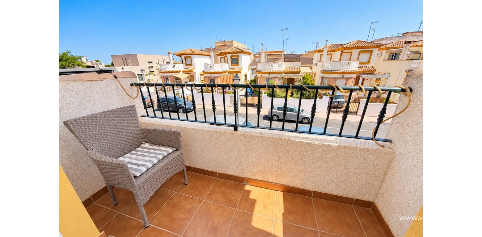 Venta - Townhouse - Daya Nueva