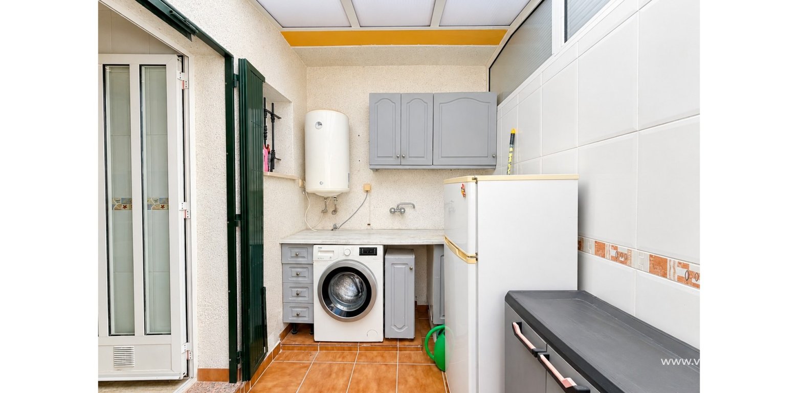 Venta - Townhouse - Daya Nueva