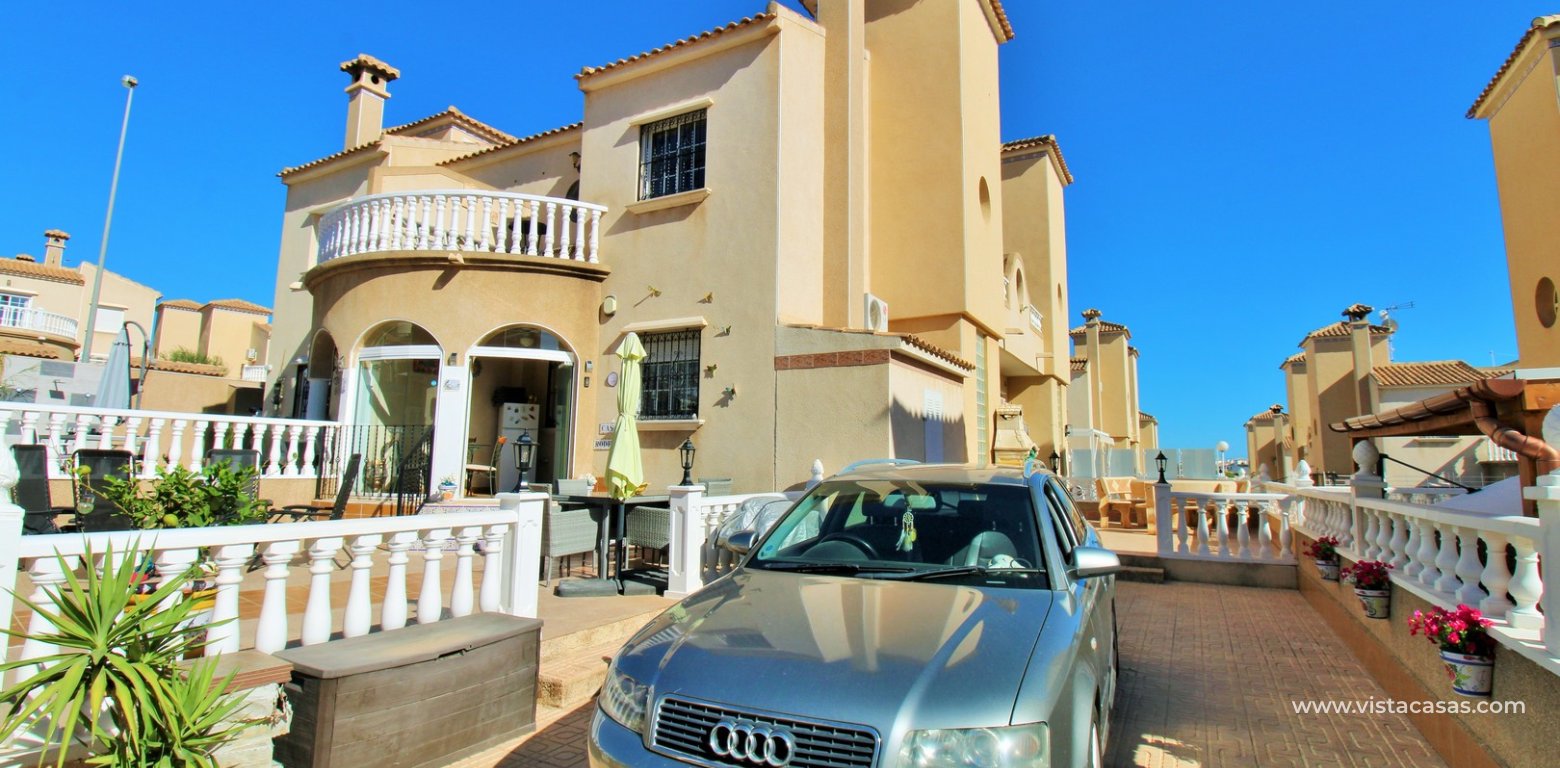 3 Bedroom Quad for Sale in Zodiaco V Villamartin exterior