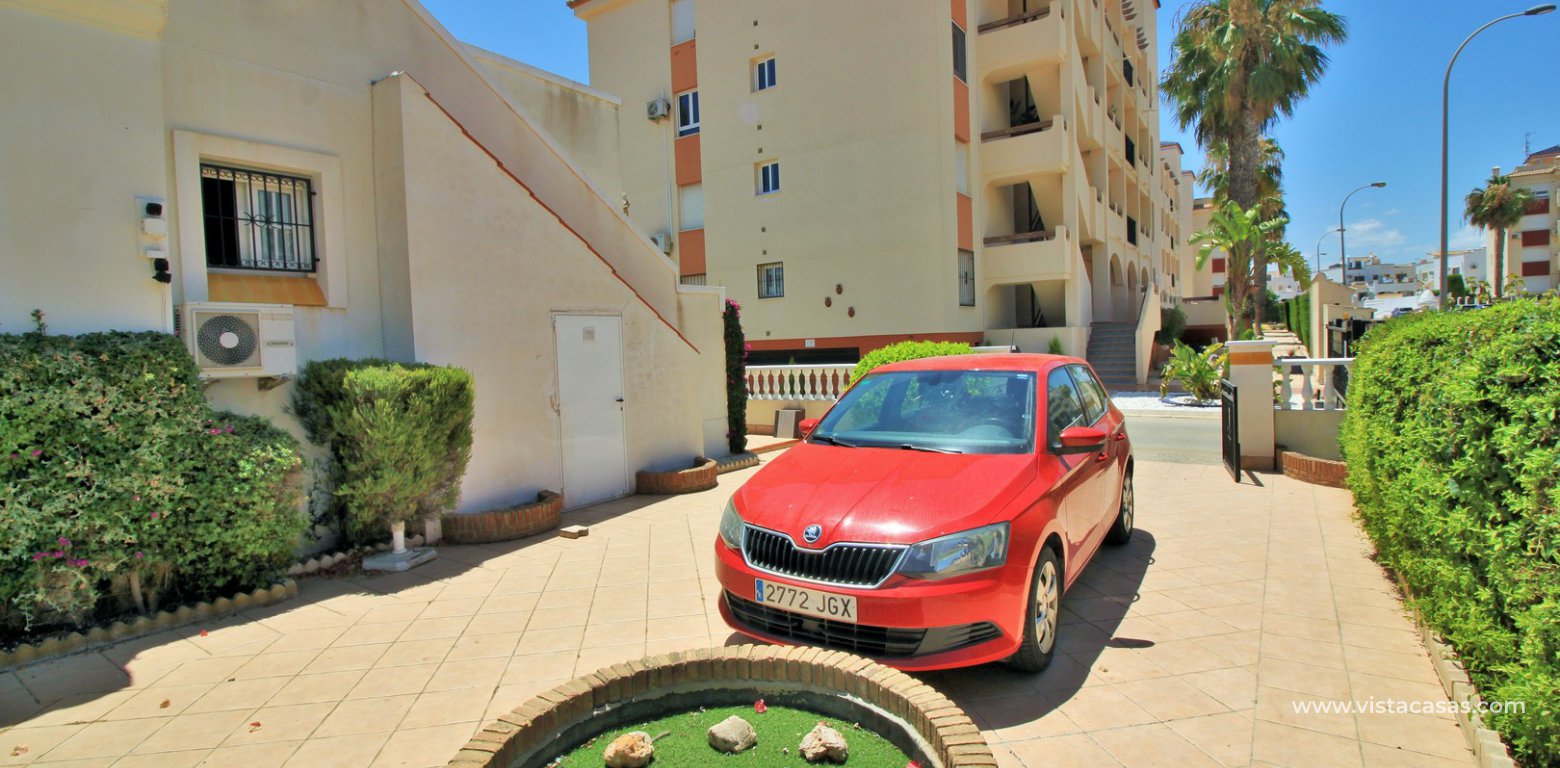 Bungalow for sale in Jumilla II Playa Flamenca garden