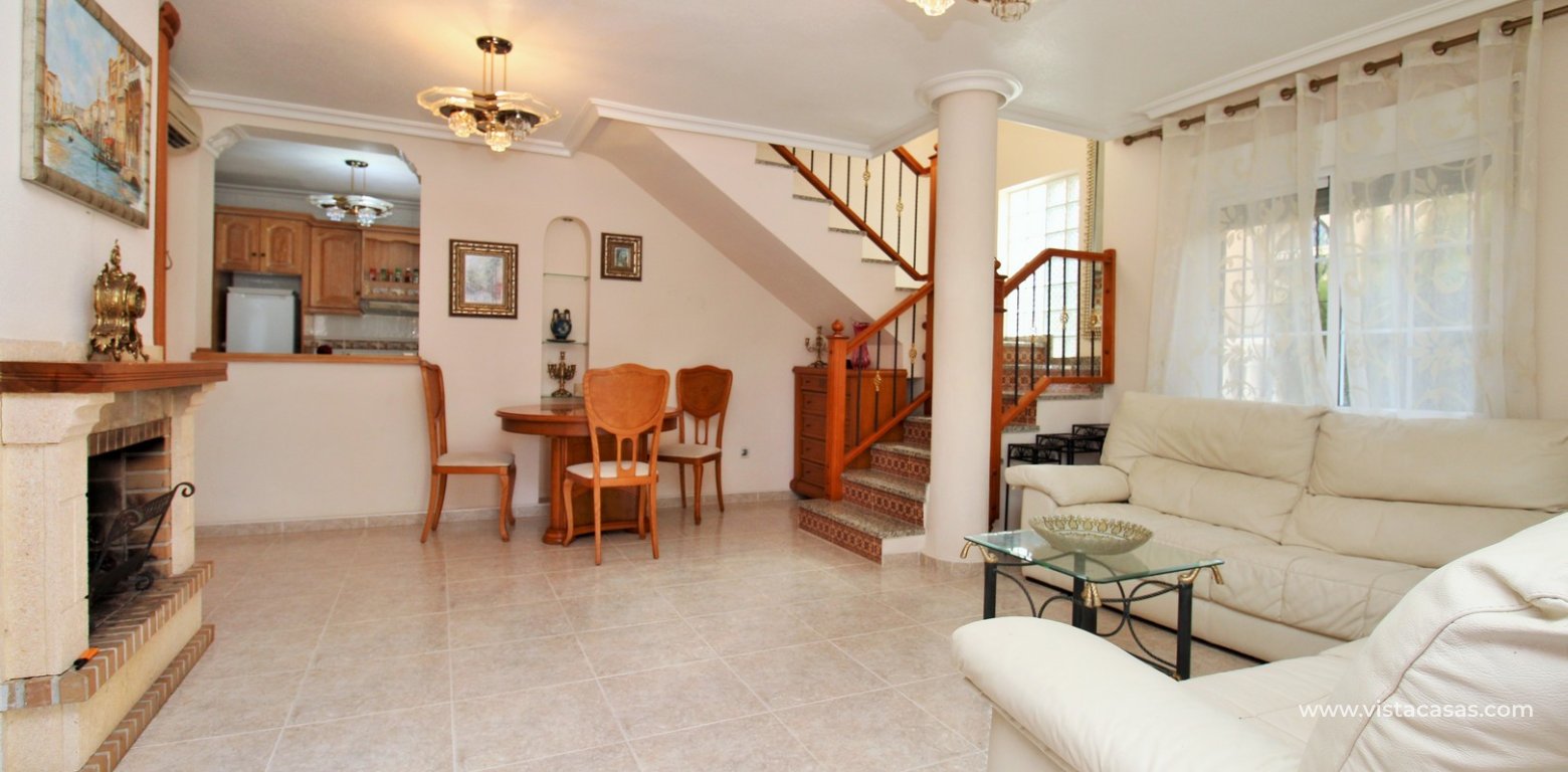 Detached villa with private pool for sale in Zodiaco VI Villamartin lounge