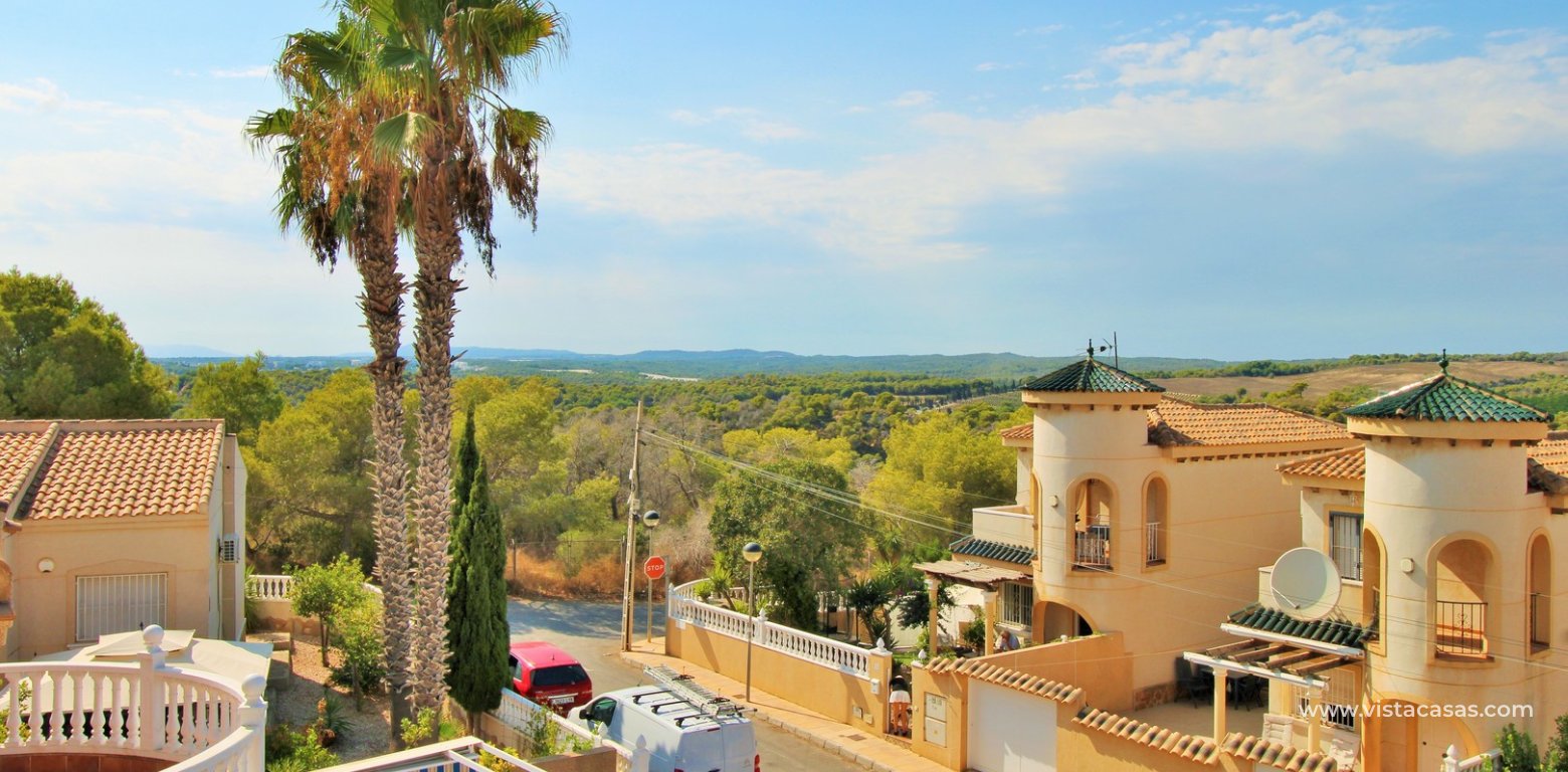 Detached villa with private pool for sale in Zodiaco VI Villamartin country side views