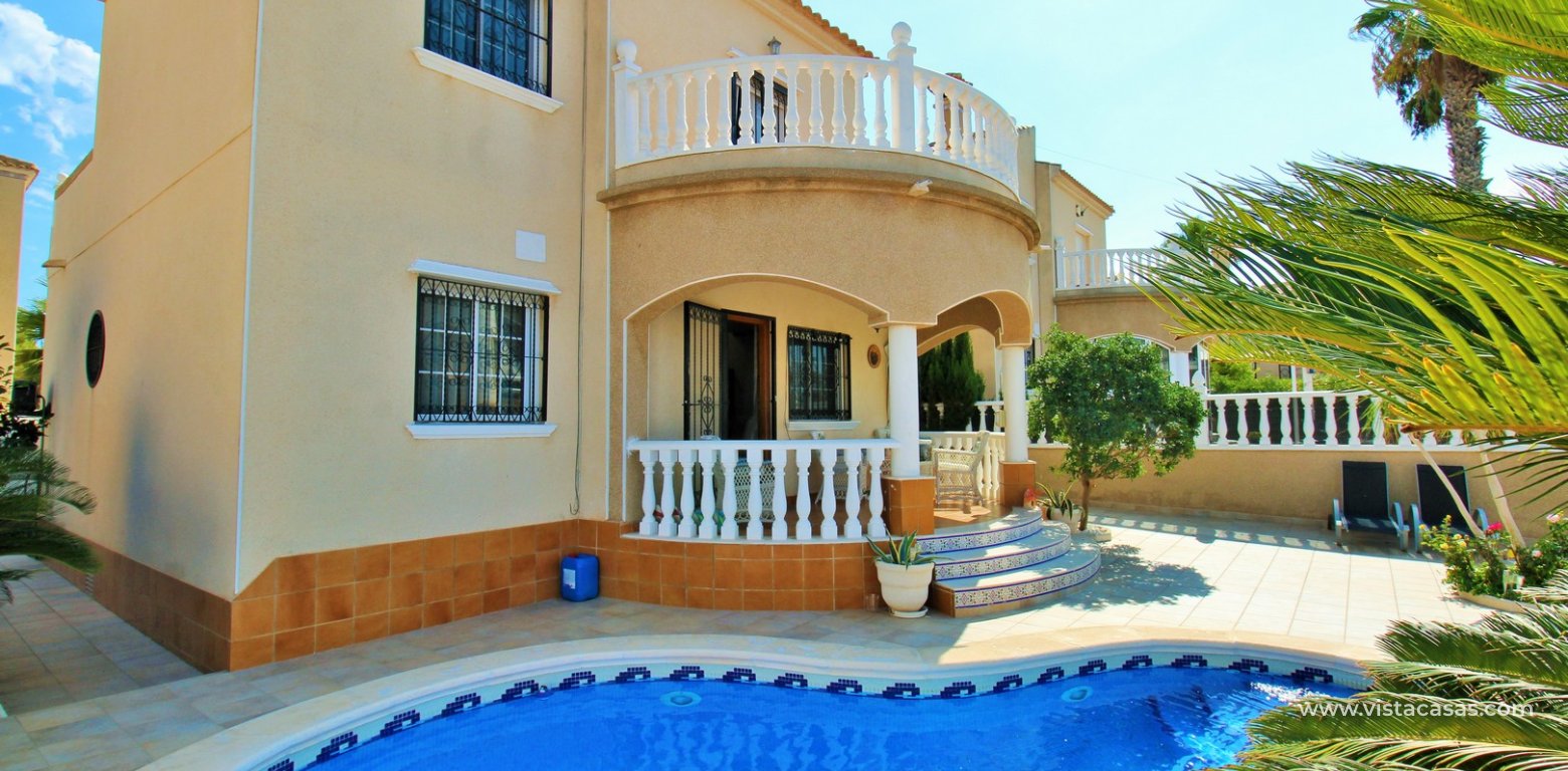 Detached villa with private pool for sale in Zodiaco VI Villamartin exterior