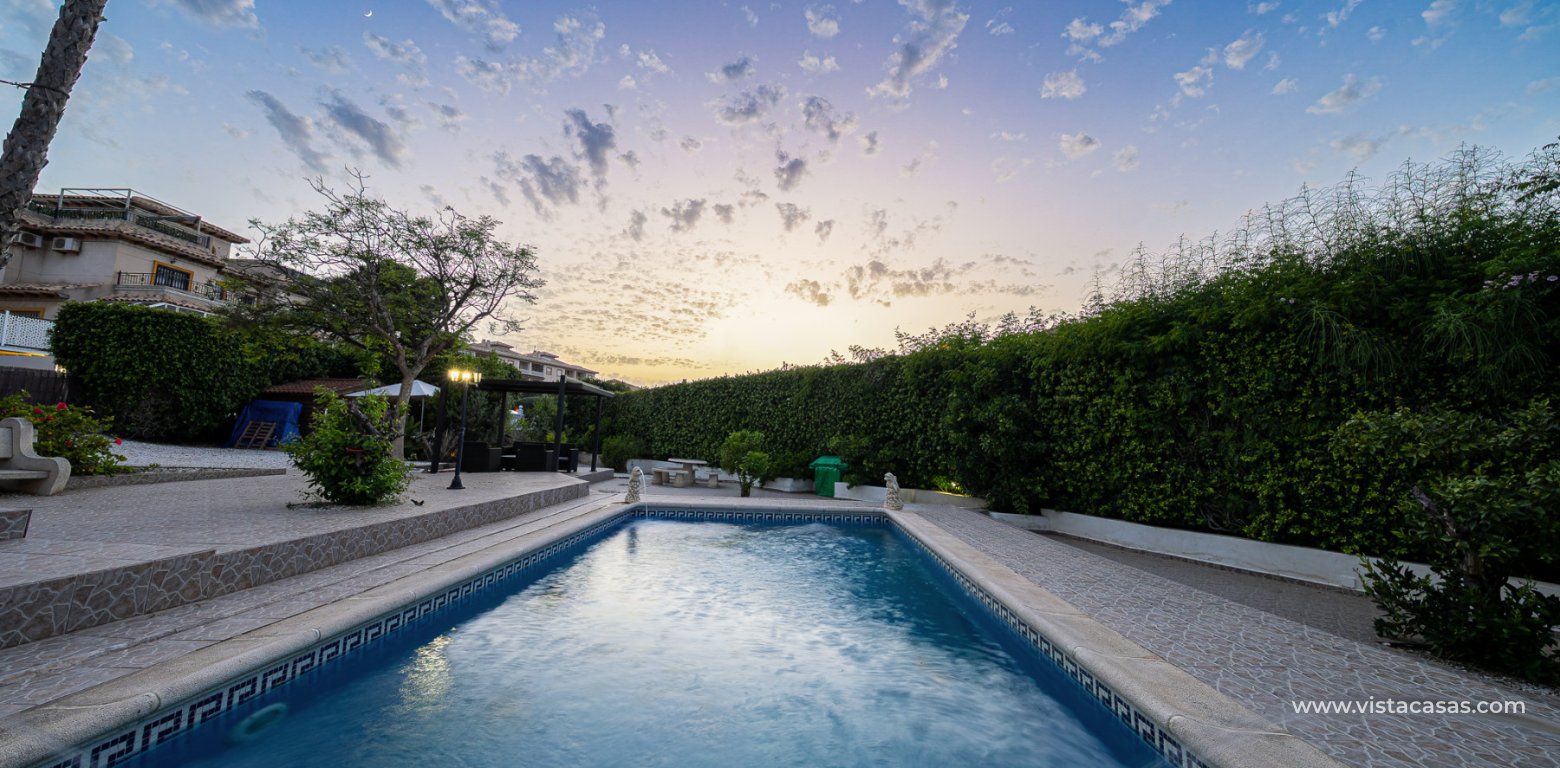 Resale - Villa - Playa Flamenca