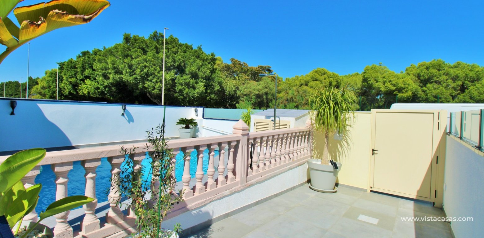 Beachside semi-detached house for sale in Mil Palmeras with private swimming pool entrance