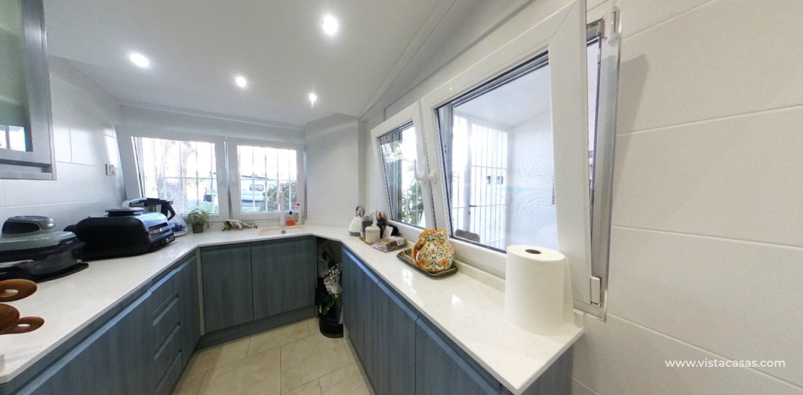Resale - Townhouse - Villamartin