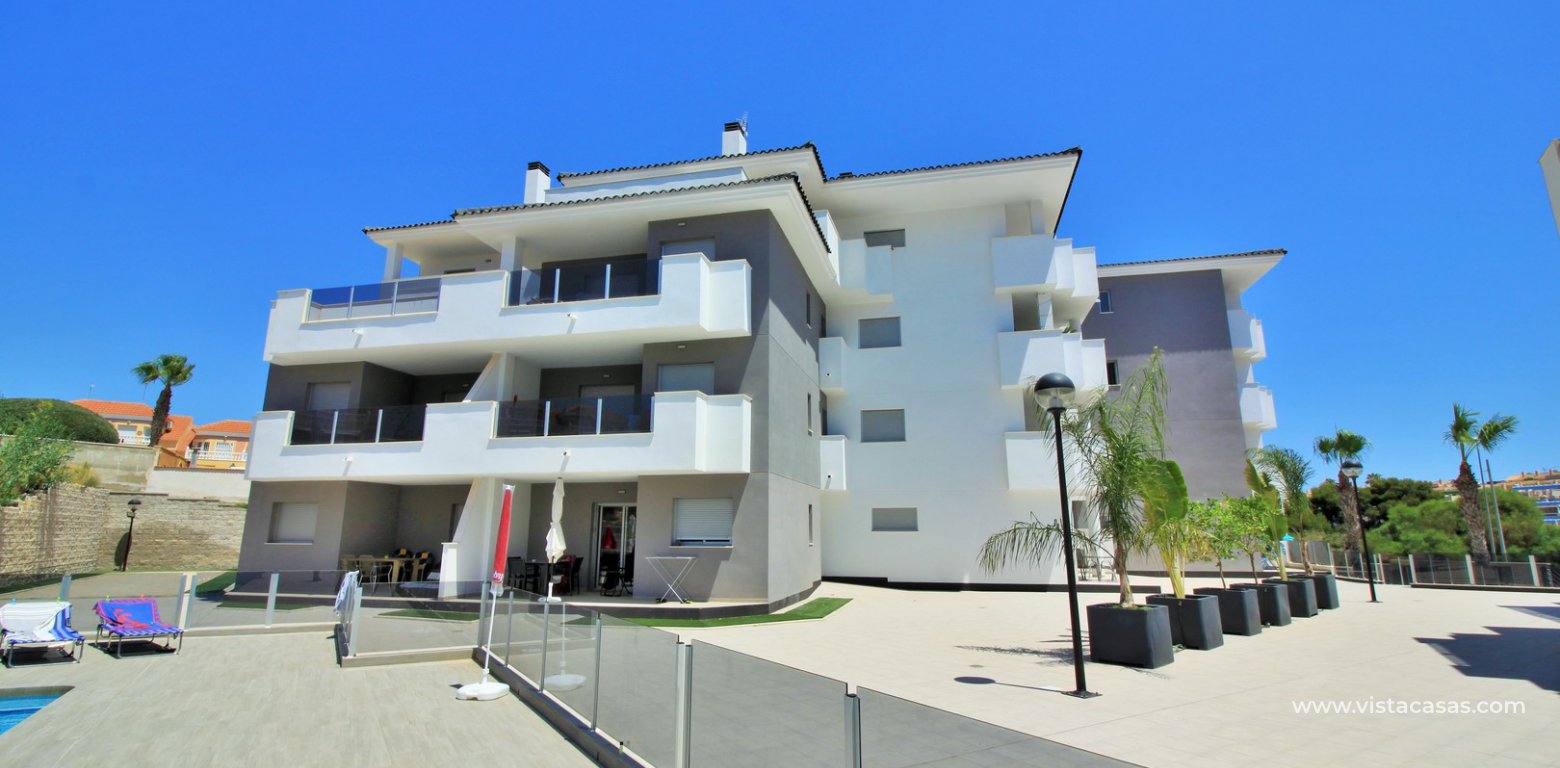 Penthouse apartment for sale in Sungolf Beach Villamartin exterior