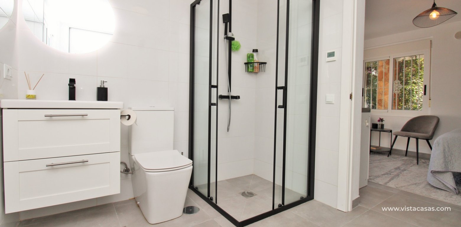 Resale - Villa - Villamartin