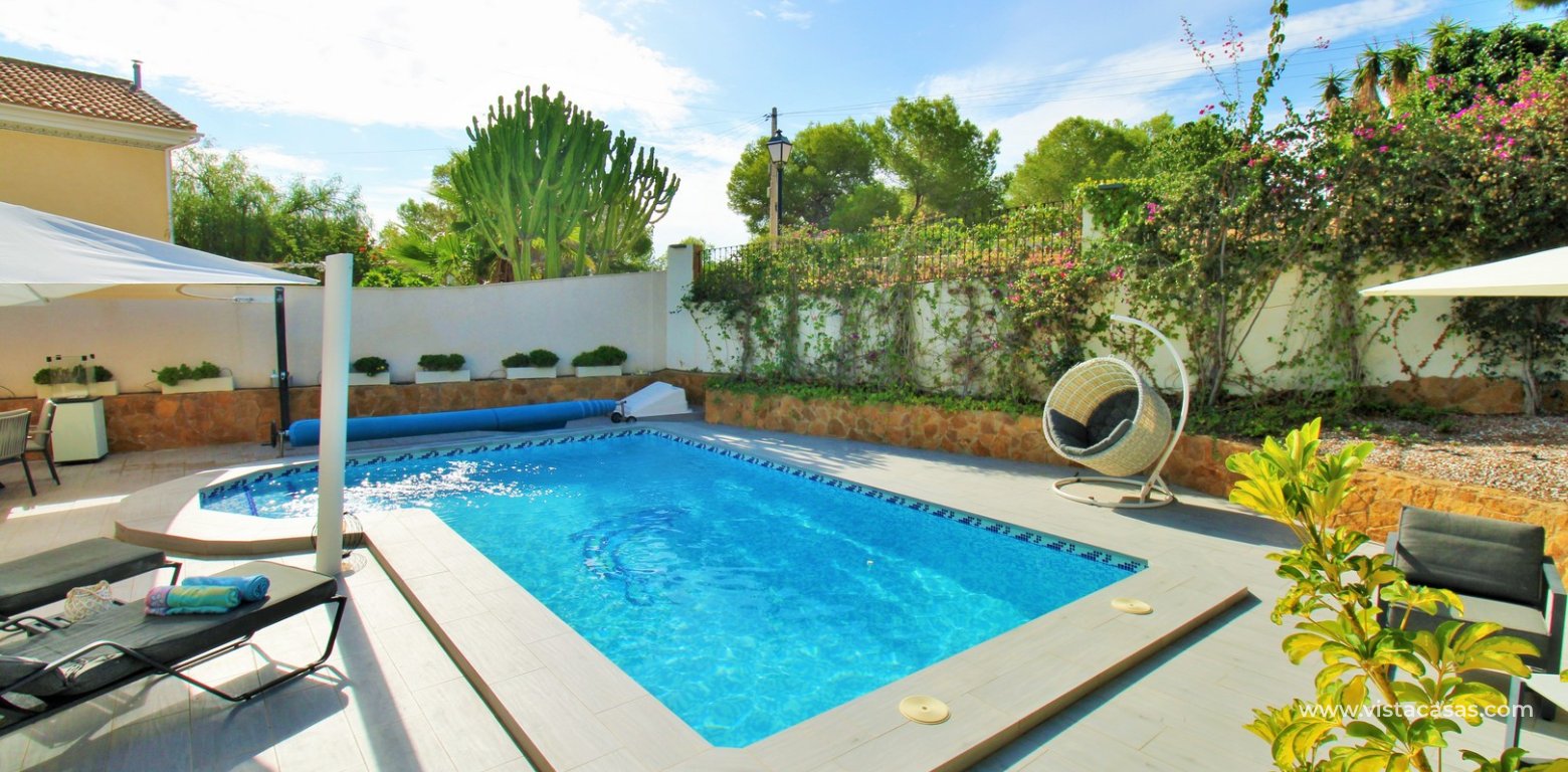 Resale - Villa - Villamartin