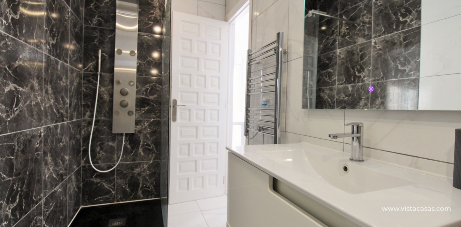 ully renovated 3 bedroom Buhardilla townhouse for sale in Verdemar III Villamartin en-suite shower