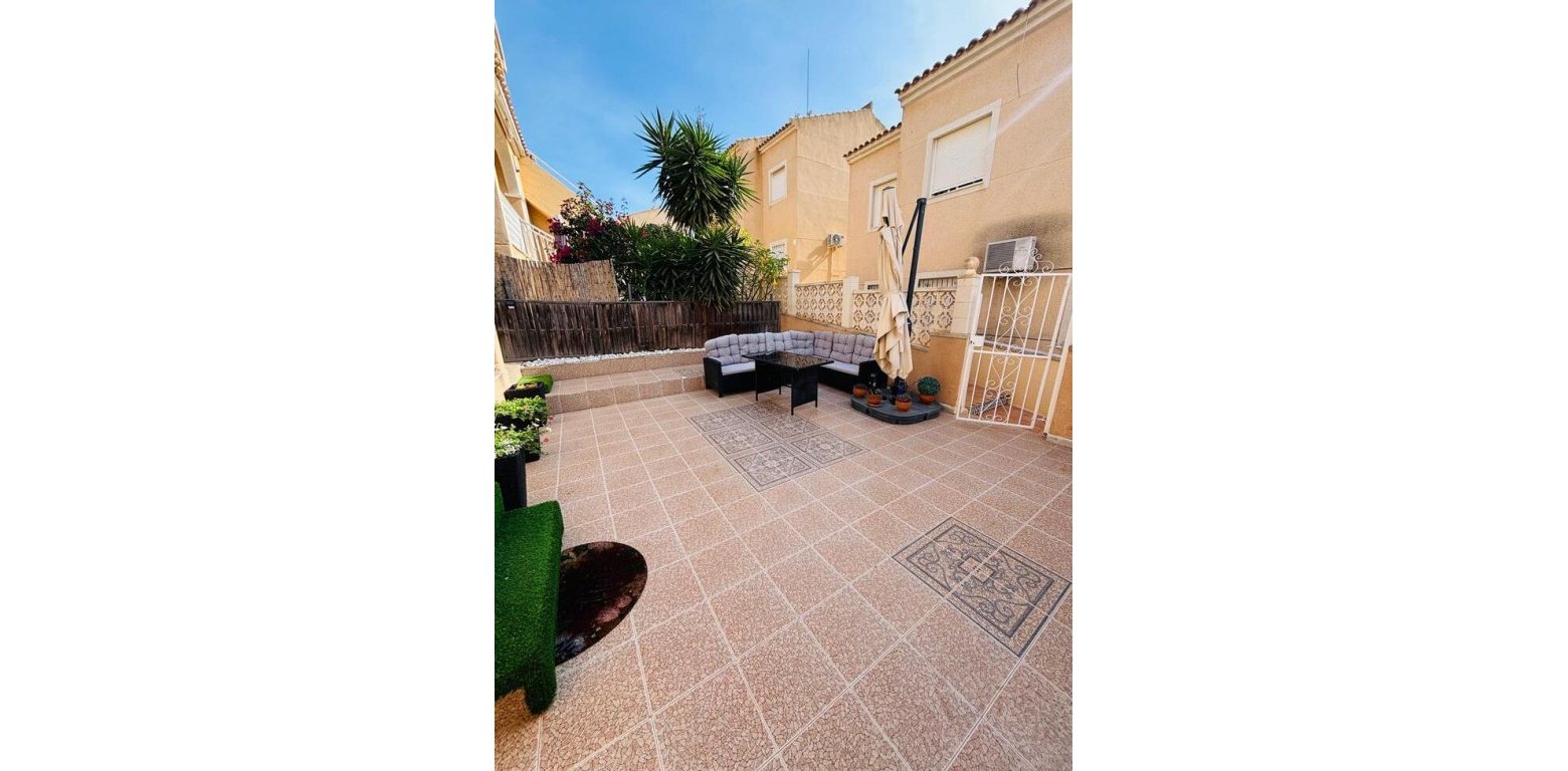 Sale - Wohnung - Villamartin