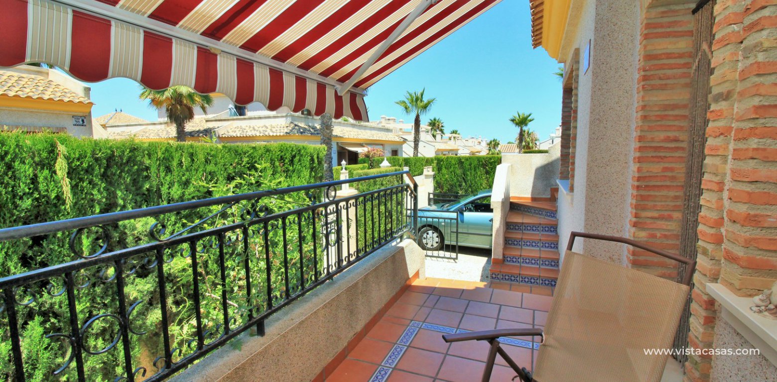 Bungalow for sale in Opoto Golf Pau 8 Villamartin front terrace awning 2
