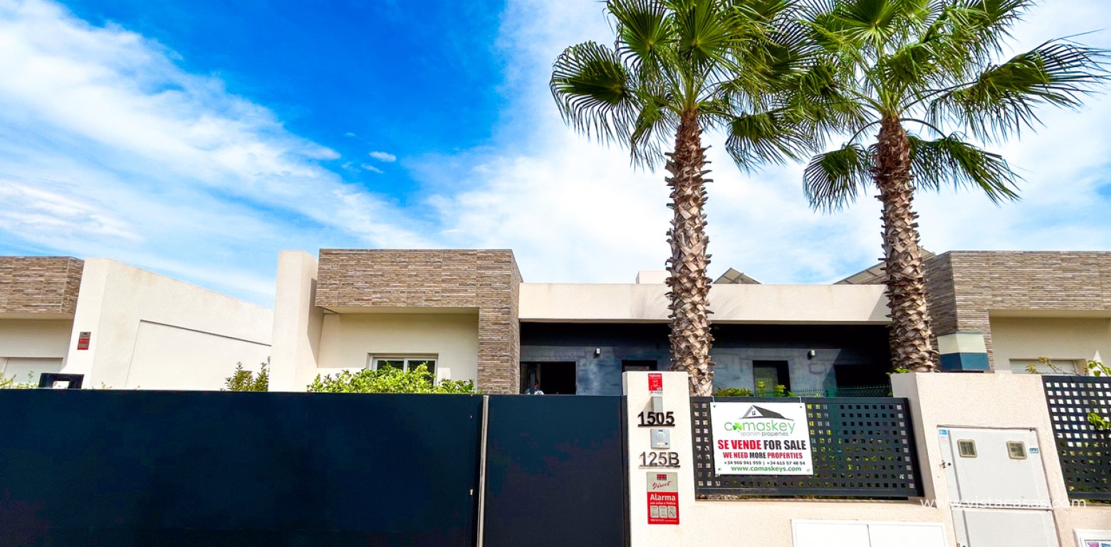 Resale - Villa - Algorfa - La Finca Golf Resort