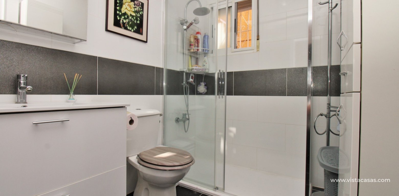 Detached 3 Bed Villa for sale Monte Golf Villamartin bathroom