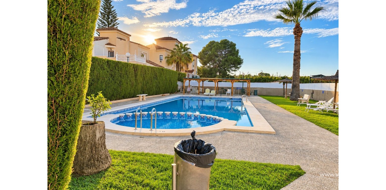 Vente - Maison Mitoyenne - Algorfa