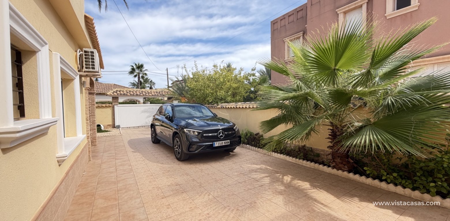 Sale - Villa - Cabo Roig